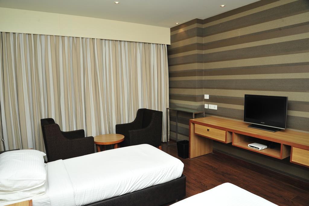 The Grand Bhagwati Hotel Ahmedabad Exterior photo