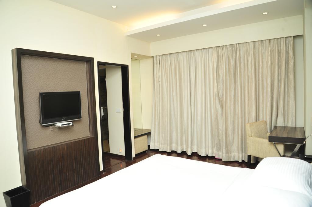The Grand Bhagwati Hotel Ahmedabad Exterior photo